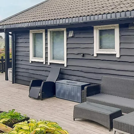 8 Person In Lyngdal, Cleaning Included *