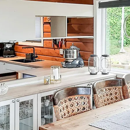 8 Person In Lyngdal, Cleaning Included